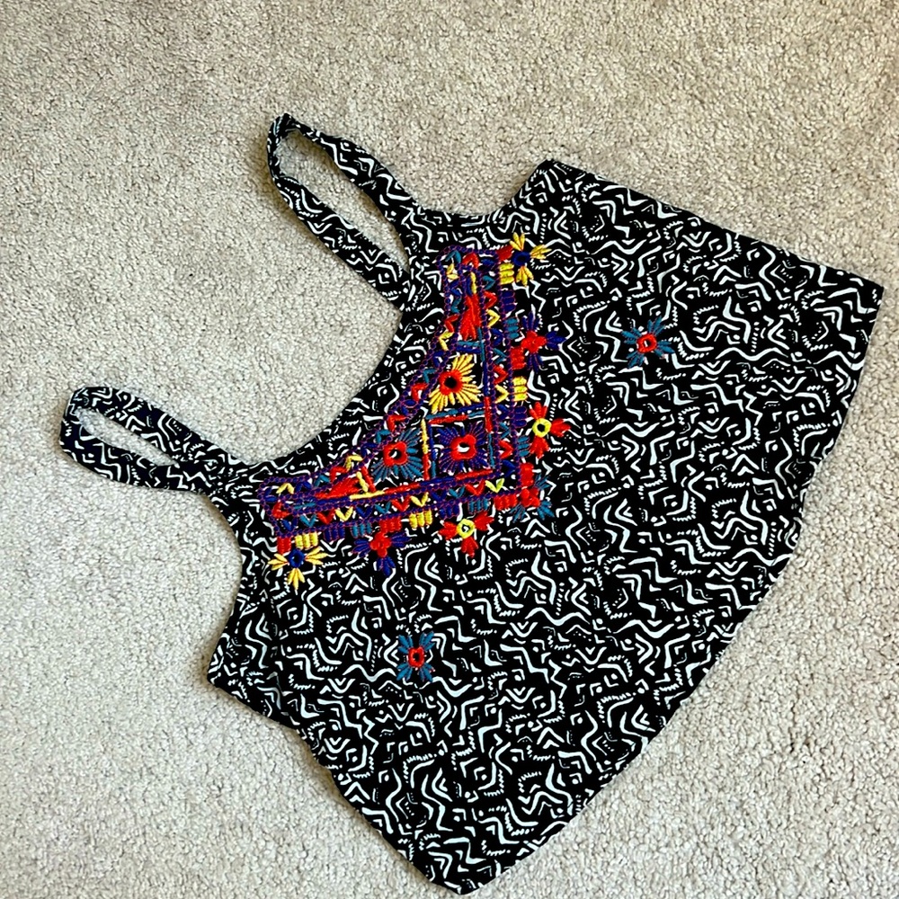 Embroidered tribal print black and white crop top